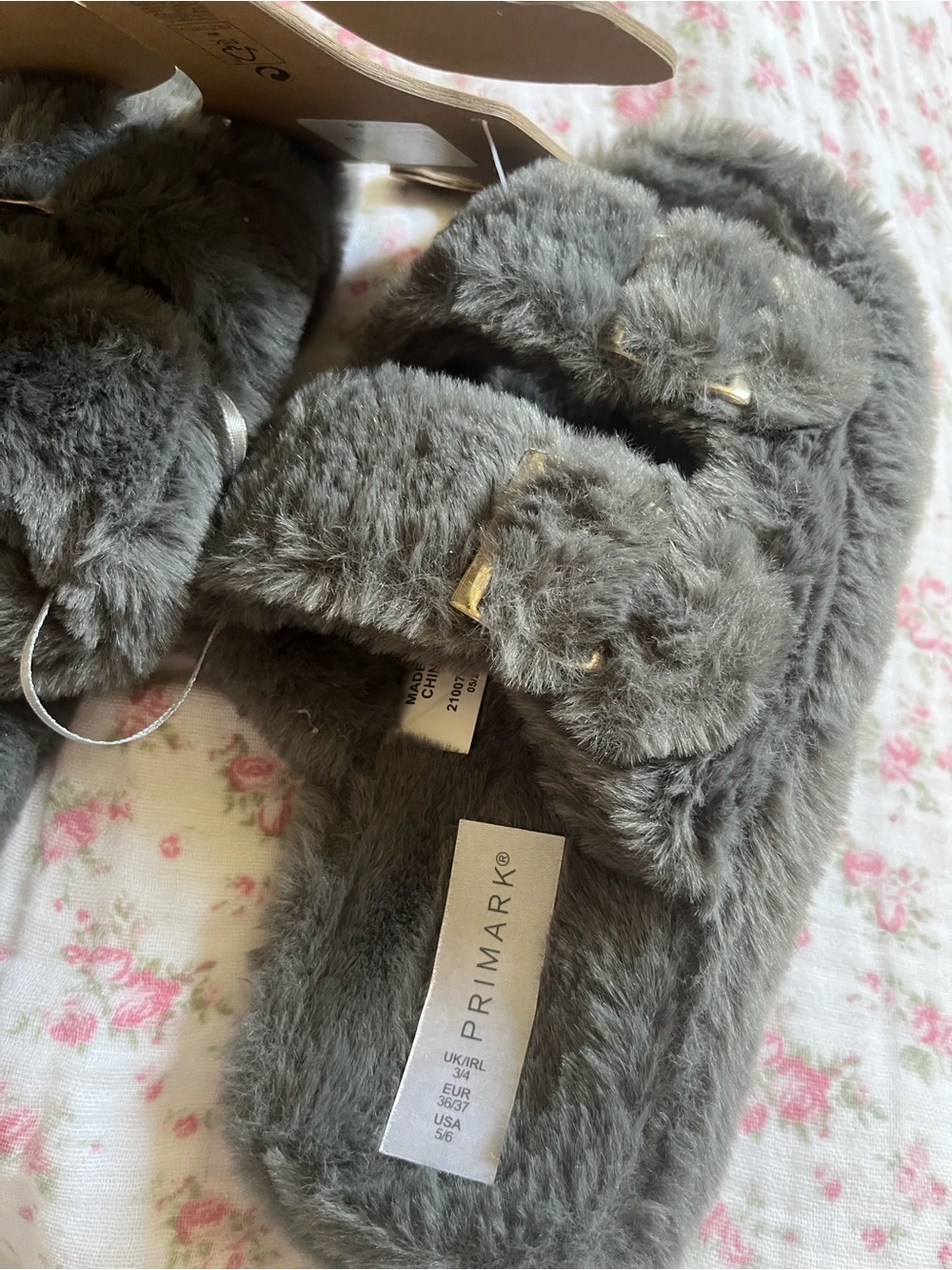 Primark Dark Gray Faux Fur Sandals US 5-6